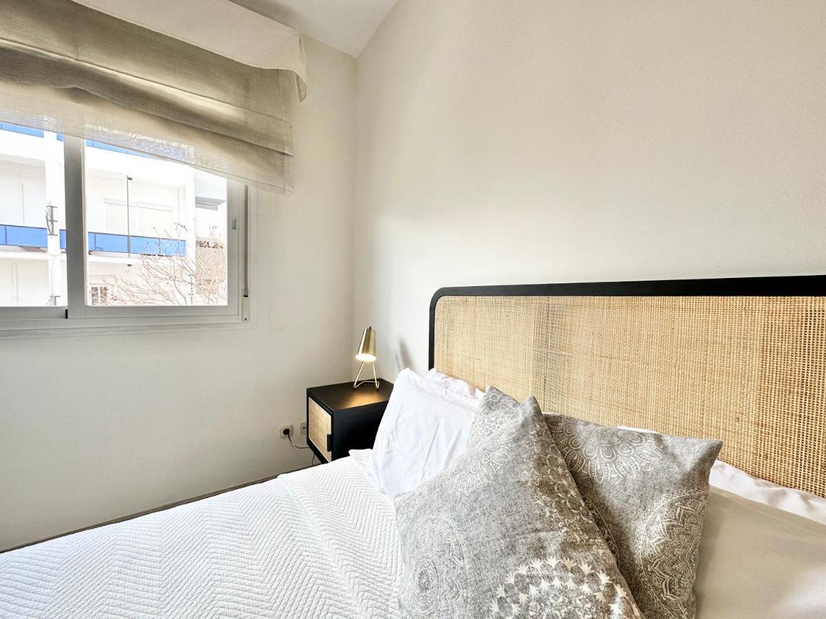 Center - Eaw Homes * Marbellac