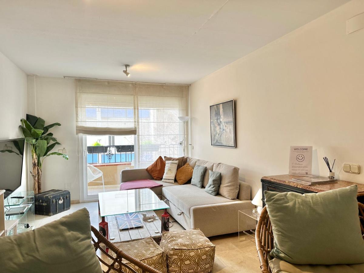 Center - Eaw Homes * Marbellac